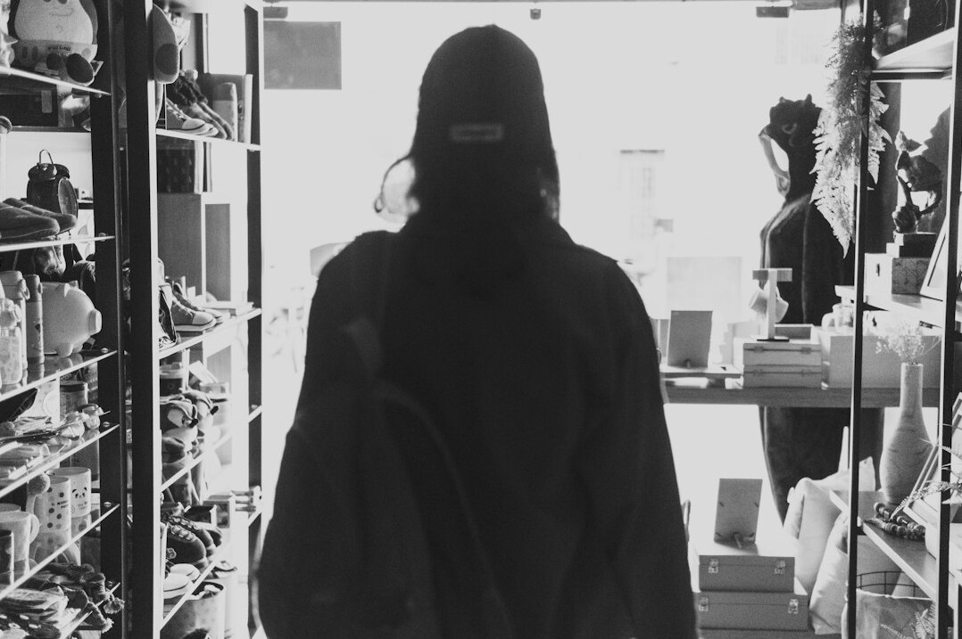 detective watching retail theft
